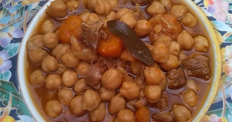 Potaje de garbanzos con ternera