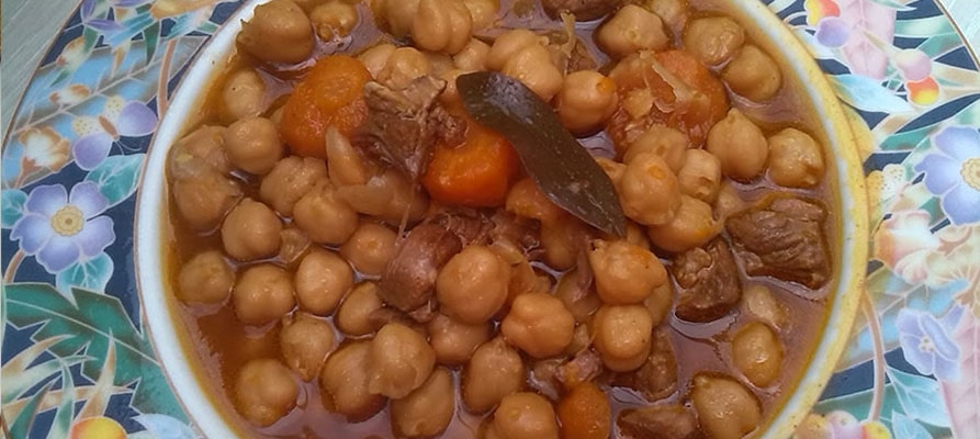 Potaje de garbanzos con ternera